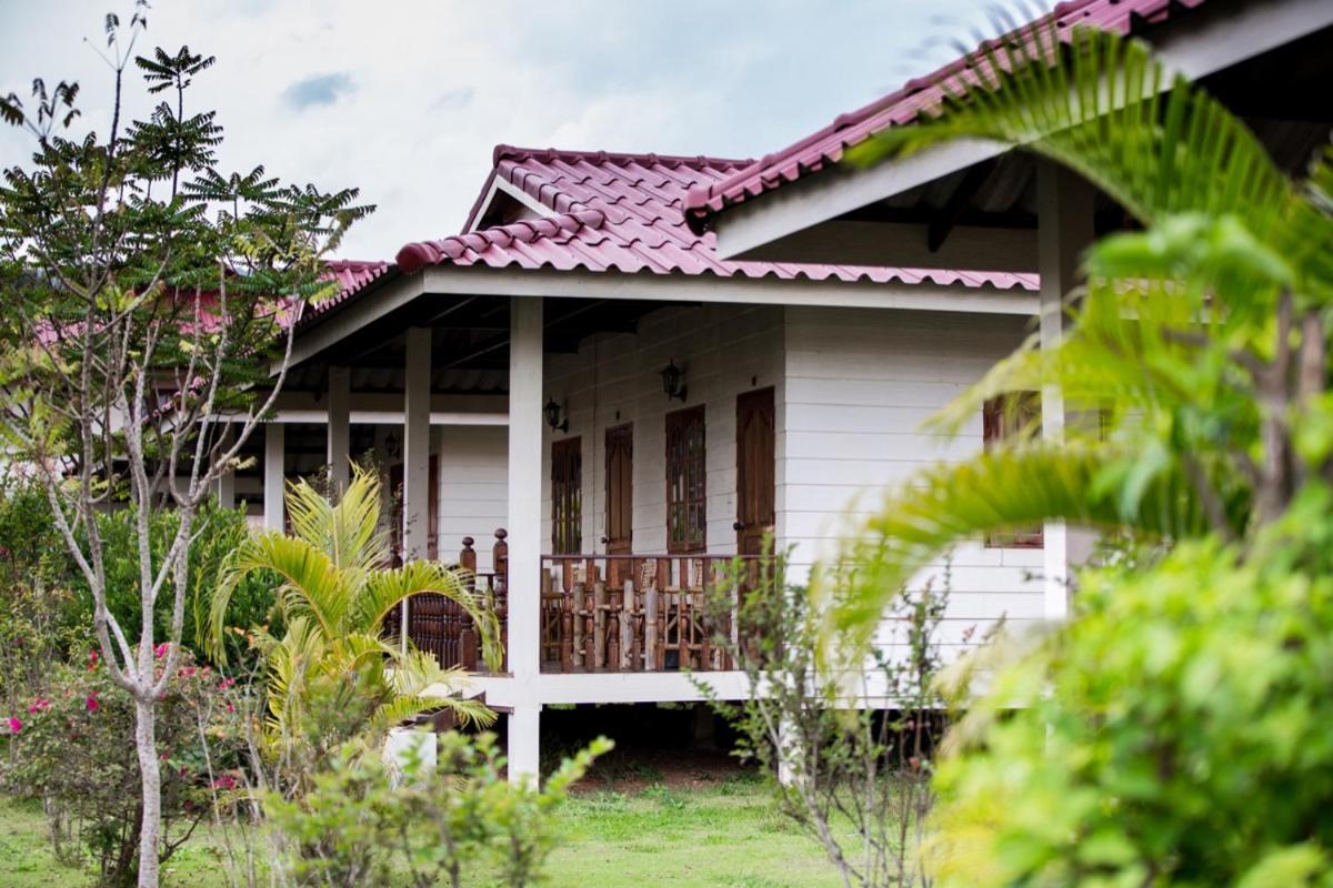 Smile Resort Мае Рим Екстериор снимка