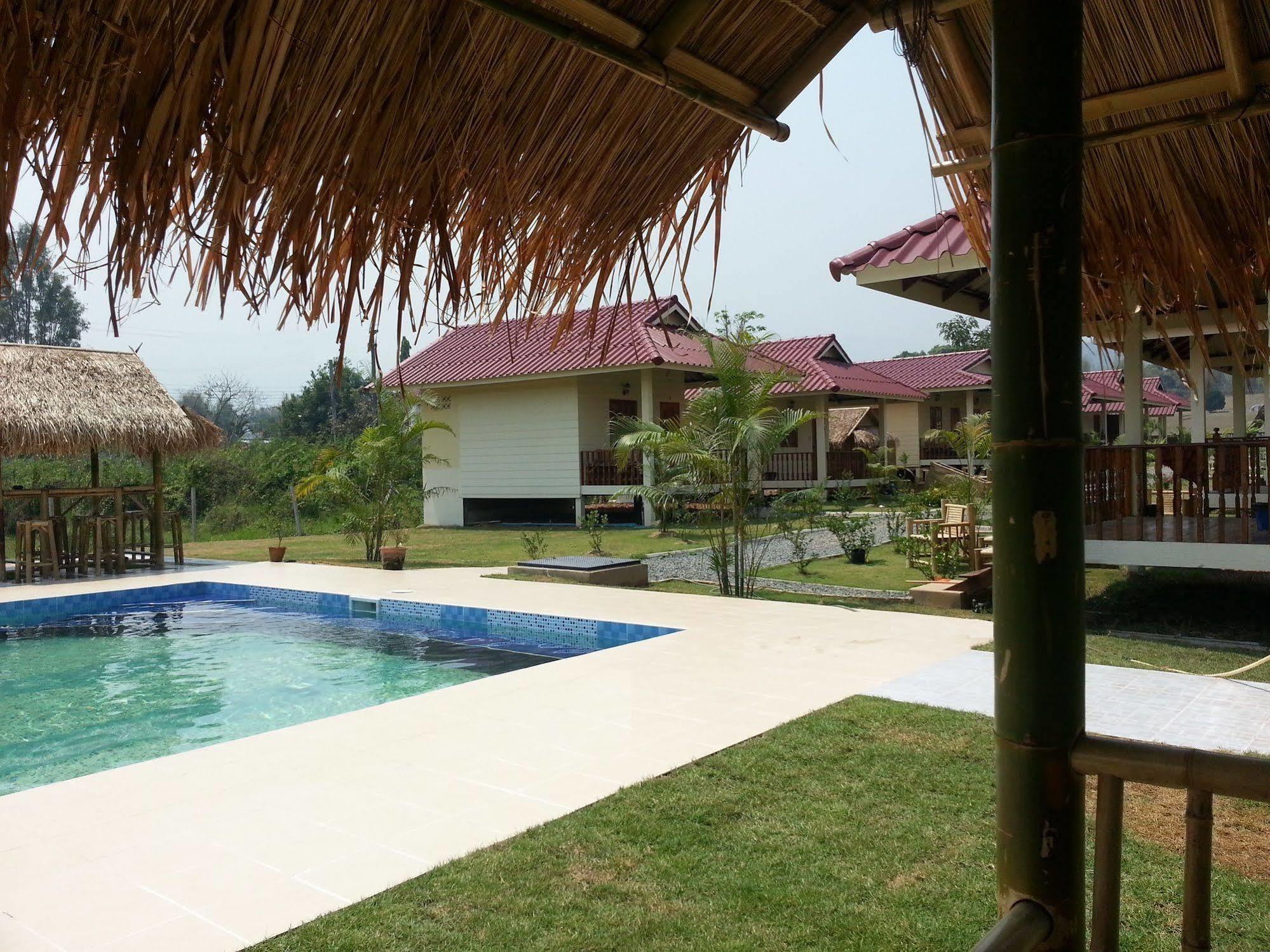Smile Resort Мае Рим Екстериор снимка